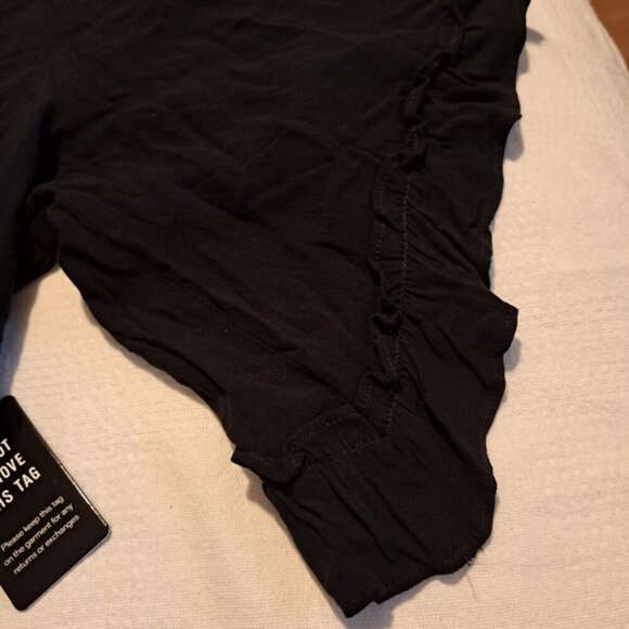 Express women's size XL plunge front tie closure style #90240, black romper NWT - Picture 4 of 9